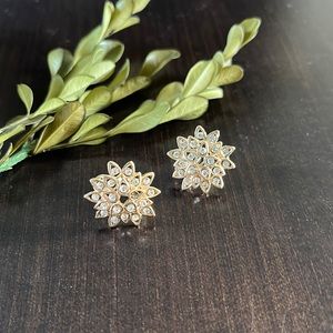 Vintage Starburst Flower Earrings